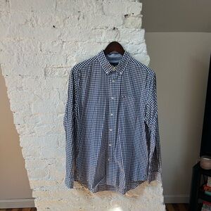 Tommy Hilfiger Classic Fit Navy White Check Button Down Shirt. Size M